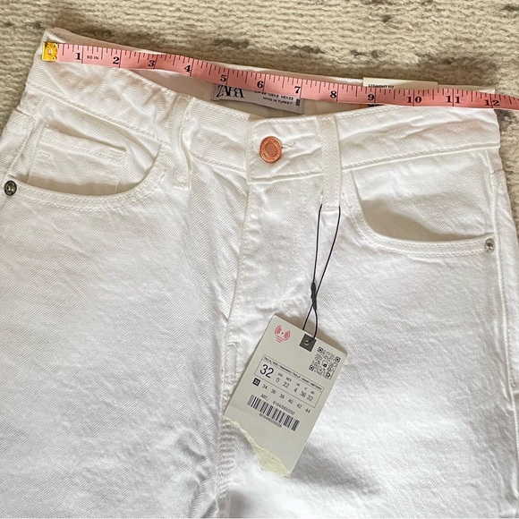 Zara size 0 NWT Straight Leg White Jeans - Picture 5 of 7